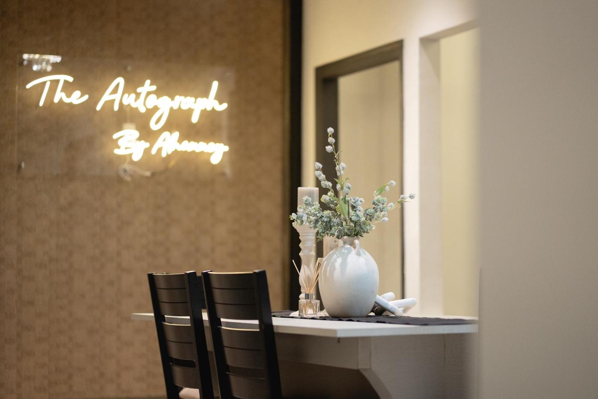The Autograph-By Alhanney Guwahati Bagian luar foto